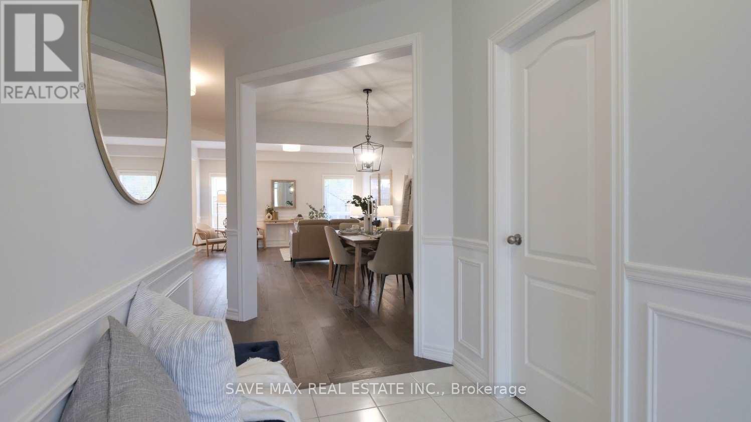 18 Bruce Cameron Drive, Clarington, Ontario  L1C 0W2 - Photo 3 - E12474791