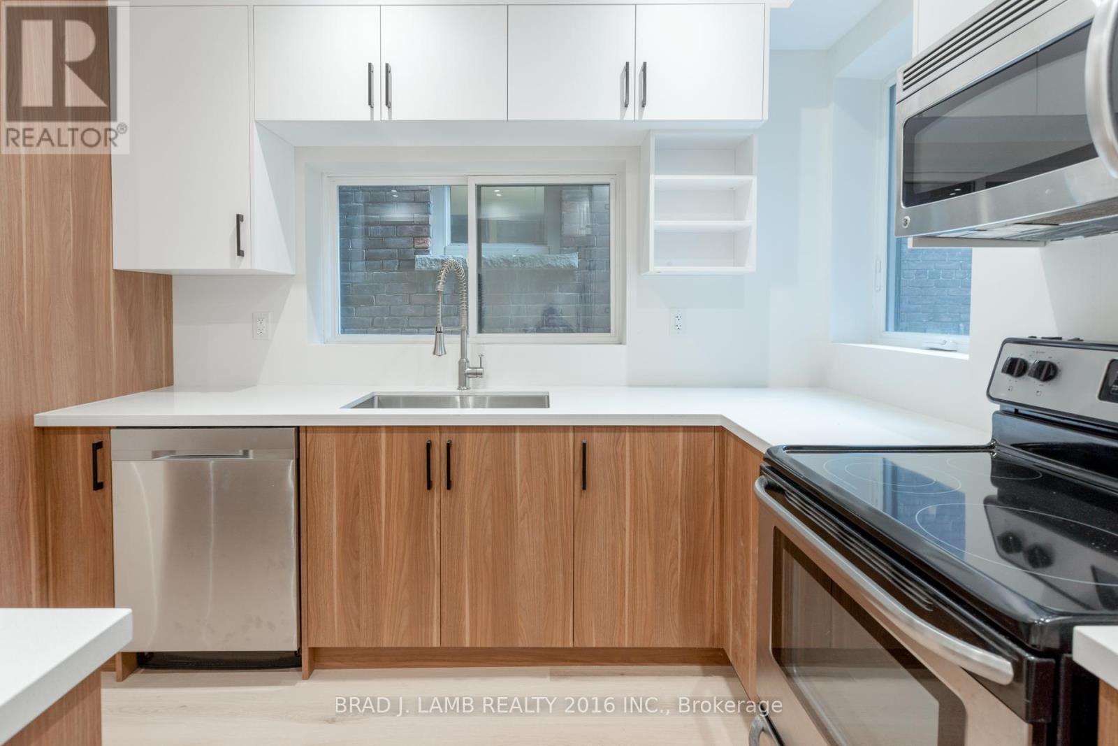 Main Floor - 84 Sparkhall Avenue, Toronto, Ontario  M4K 1G6 - Photo 5 - E12474836