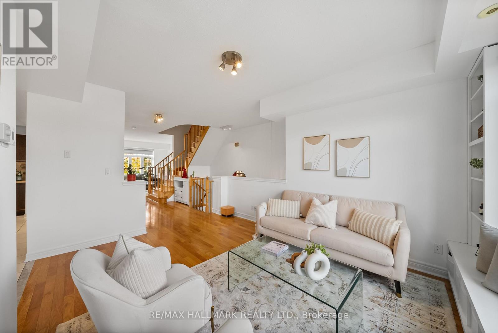 22 - 30 Greensborough Village Circle, Markham, Ontario  L6E 1Z1 - Photo 5 - N12474763