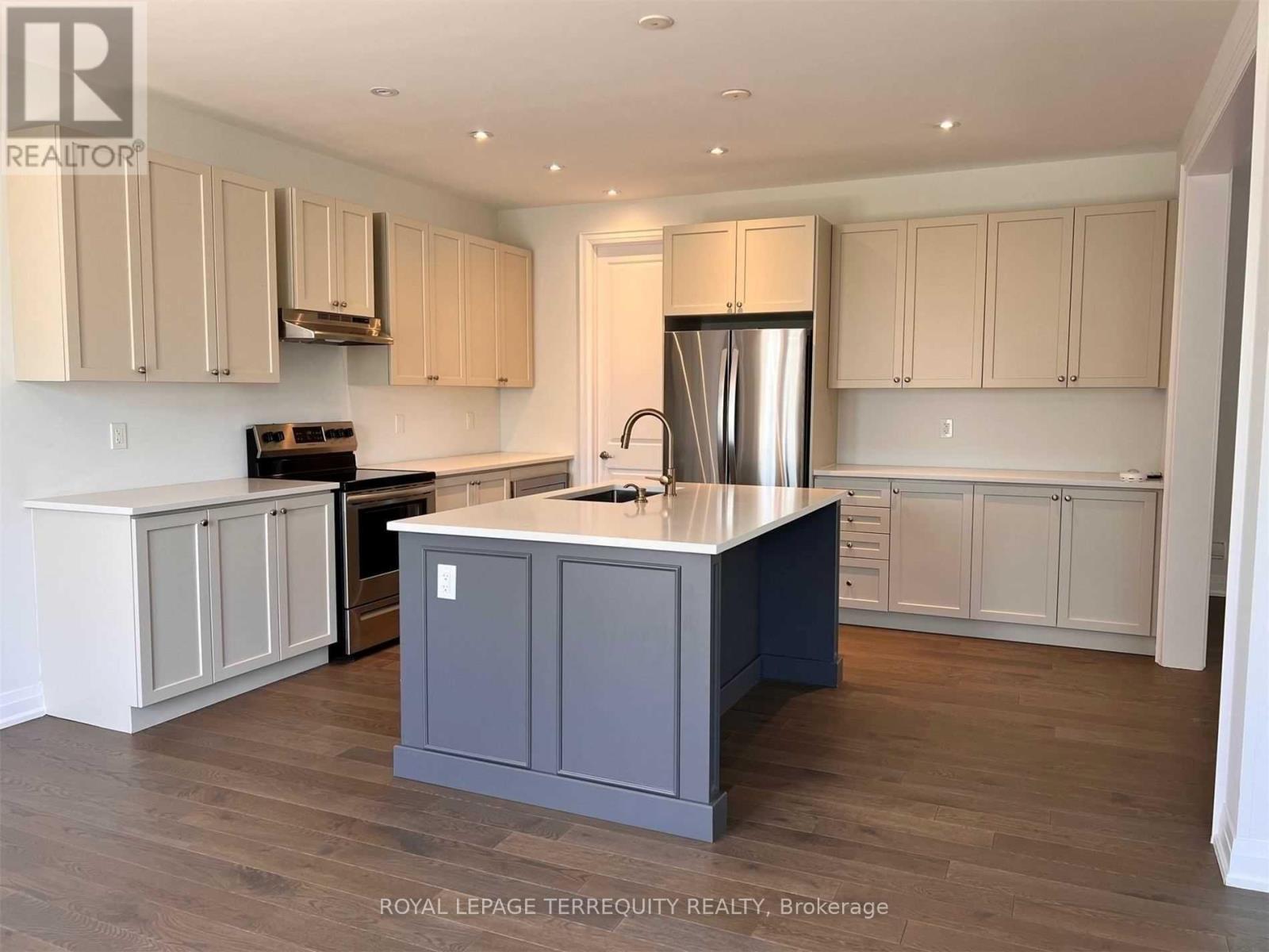 98 Seedling Crescent, Whitchurch-Stouffville, Ontario  L4A 0M5 - Photo 4 - N12474810