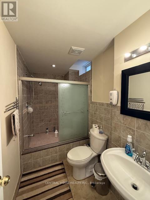 Basement Apartment - 89 Old Colony Road, Richmond Hill, Ontario  L4E 3X2 - Photo 10 - N12474825