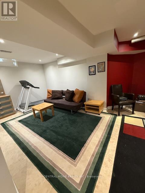 Basement Apartment - 89 Old Colony Road, Richmond Hill, Ontario  L4E 3X2 - Photo 2 - N12474825