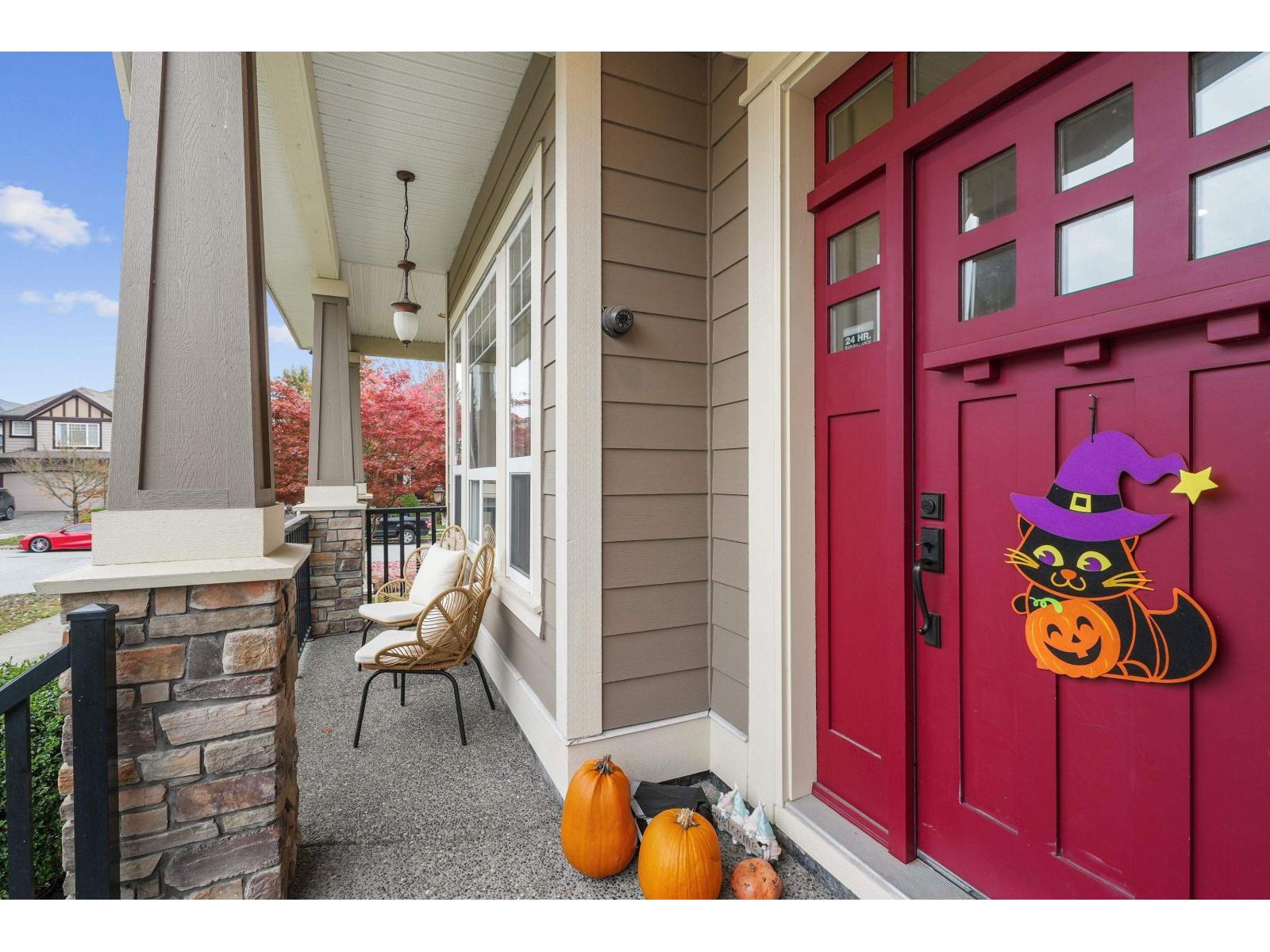18938 54a Avenue, Surrey, British Columbia  V3S 6R4 - Photo 3 - R3060538