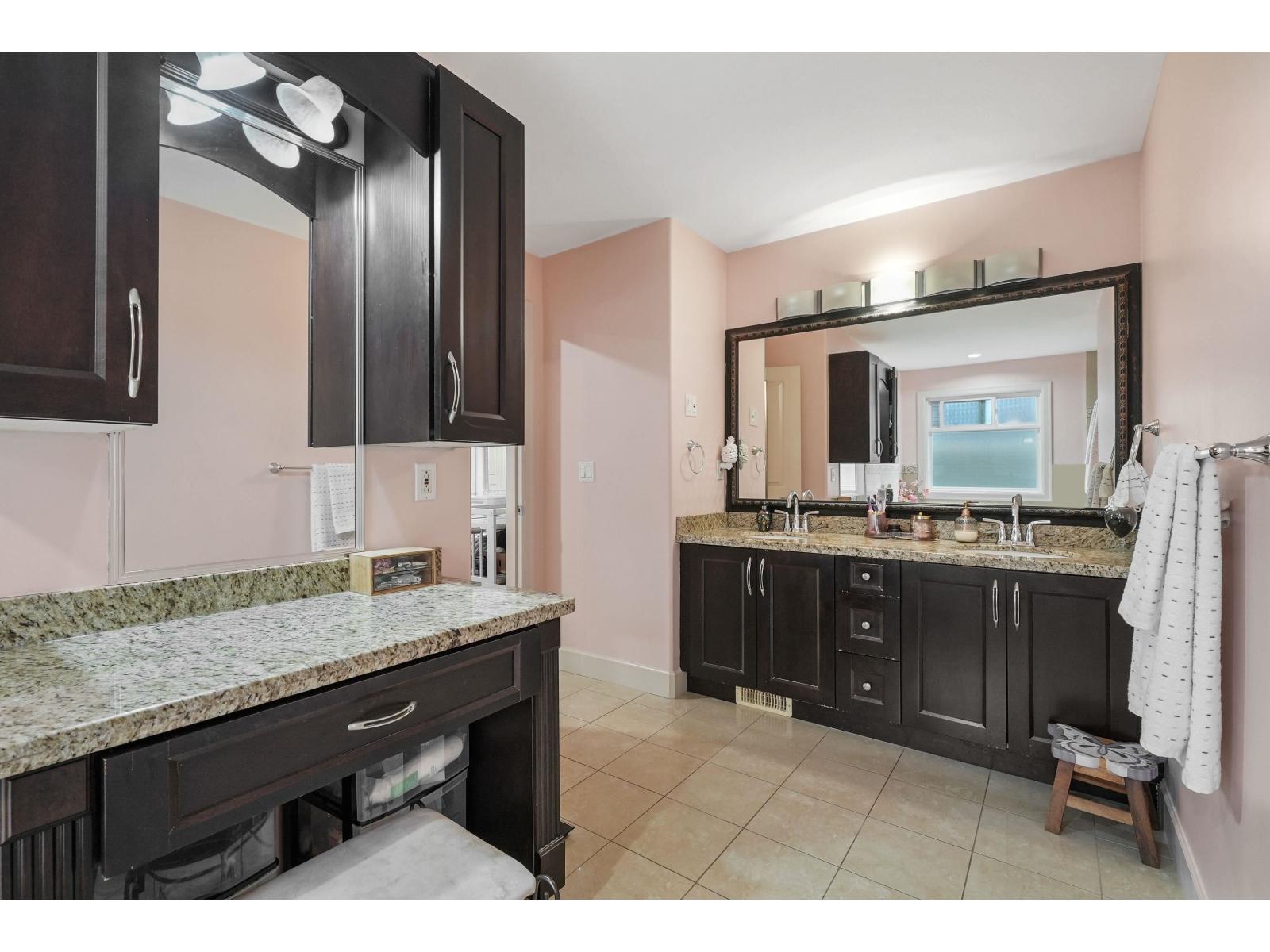 18938 54a Avenue, Surrey, British Columbia  V3S 6R4 - Photo 15 - R3060538