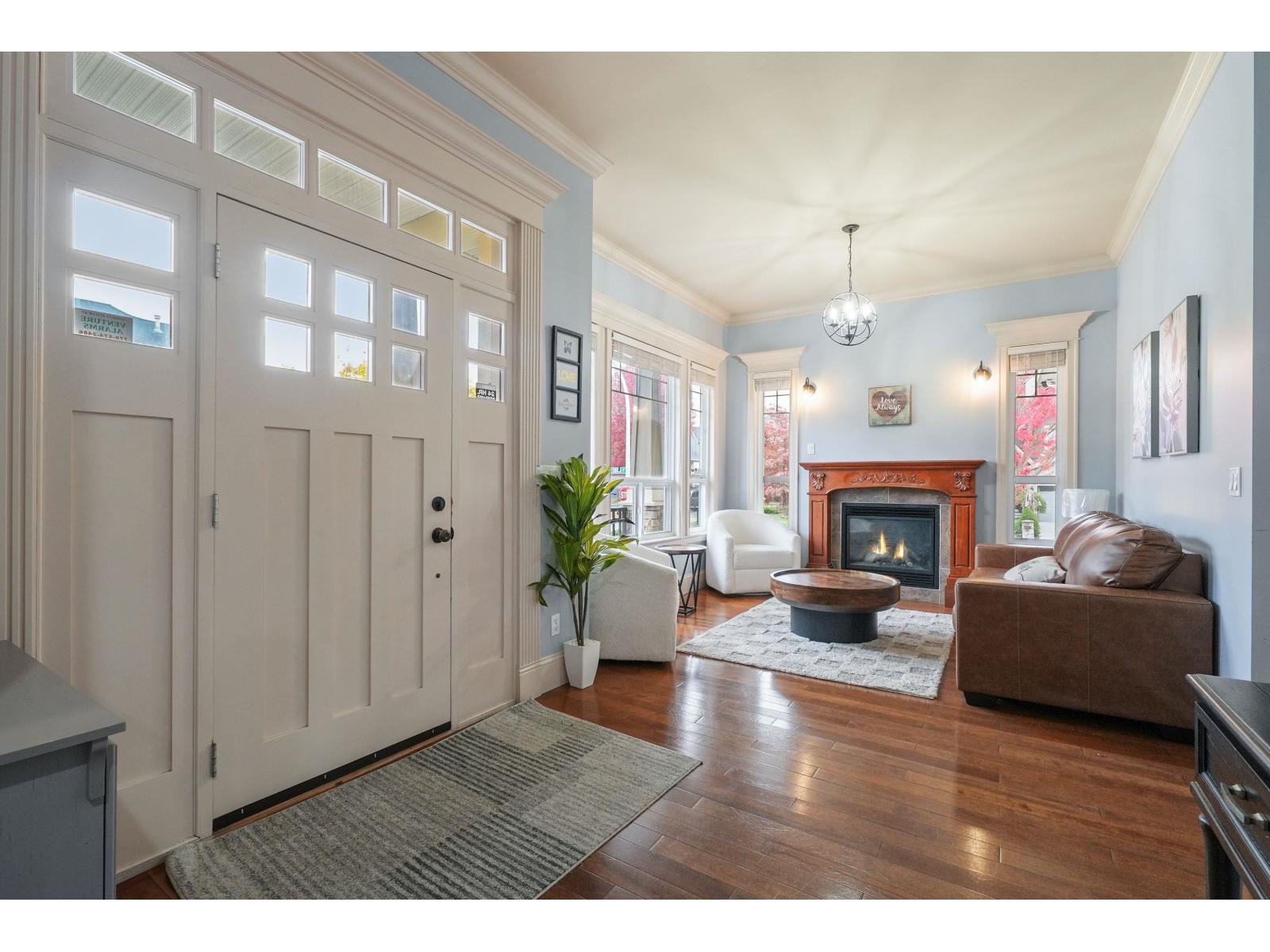 18938 54a Avenue, Surrey, British Columbia  V3S 6R4 - Photo 4 - R3060538