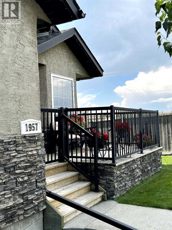 1957 High Country Drive Nw, High River, Alberta  T1V 0A5 - Photo 2 - A2256740