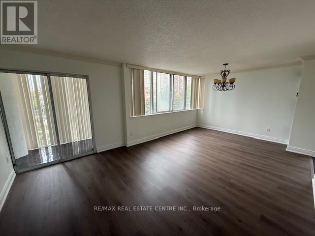 411 - 350 Webb Drive, Mississauga, Ontario  L5B 3W4 - Photo 6 - W12458894