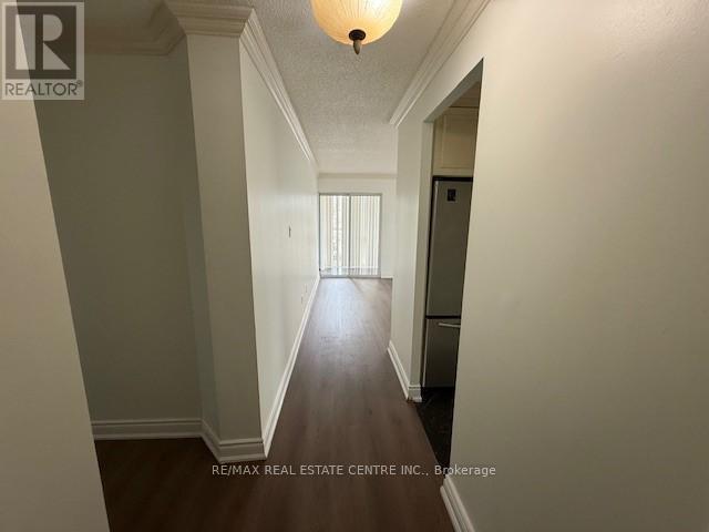 411 - 350 Webb Drive, Mississauga, Ontario  L5B 3W4 - Photo 8 - W12458894