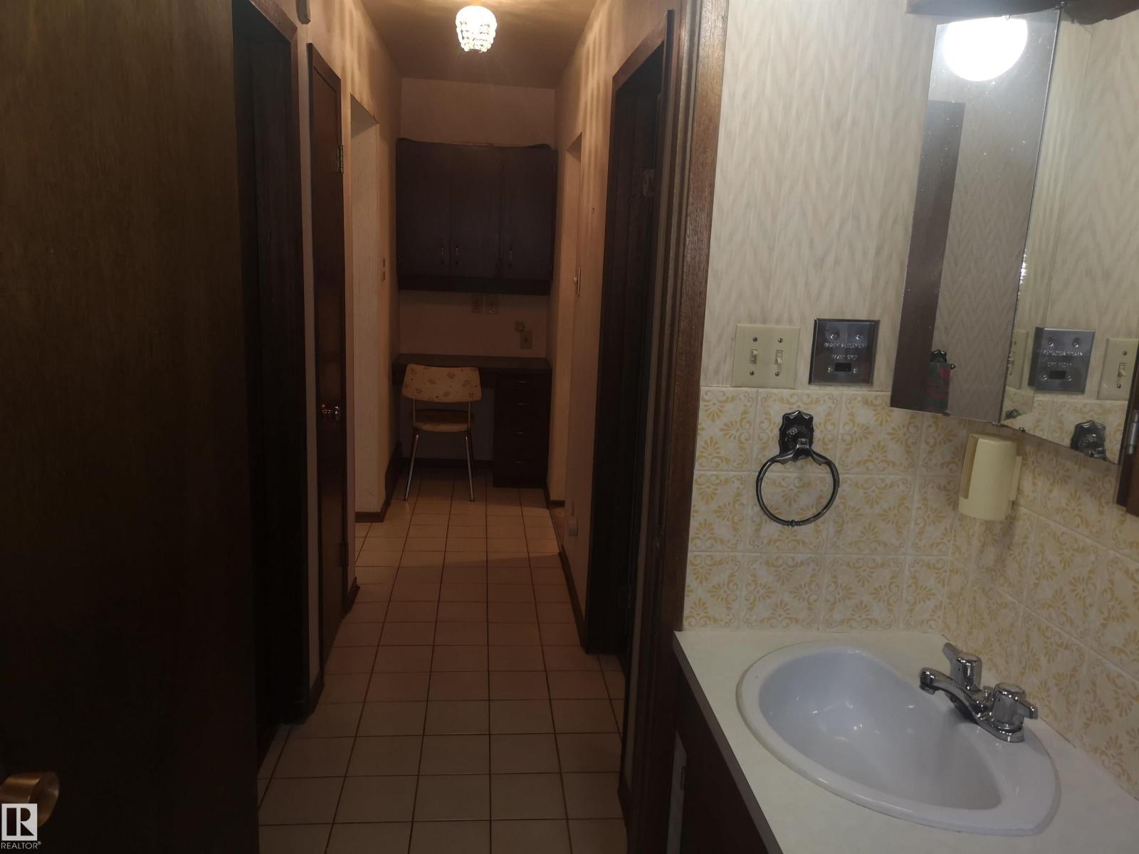 9636 63 Av Nw, Edmonton, Alberta  T6E 0G5 - Photo 36 - E4462924