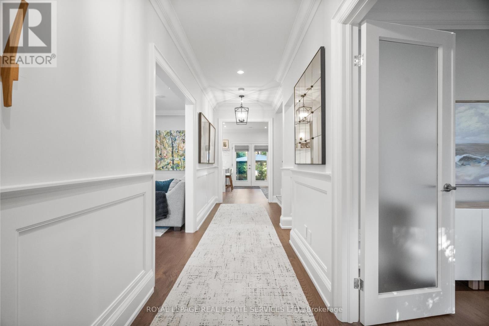 132 Strath Avenue, Toronto, Ontario  M8X 1R5 - Photo 3 - W12474768
