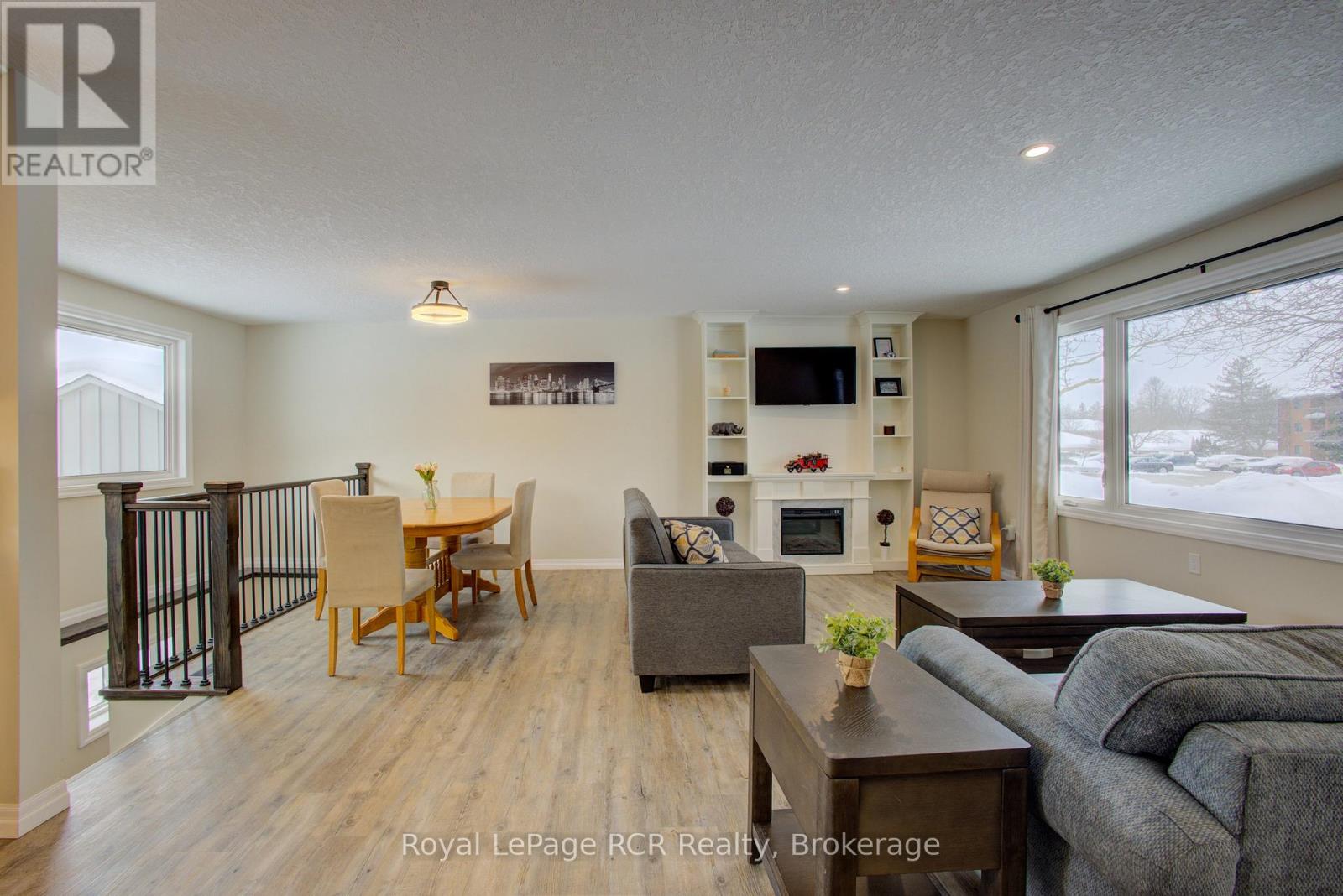 620 Elm Avenue N, North Perth, Ontario  N4W 3G2 - Photo 10 - X12474894