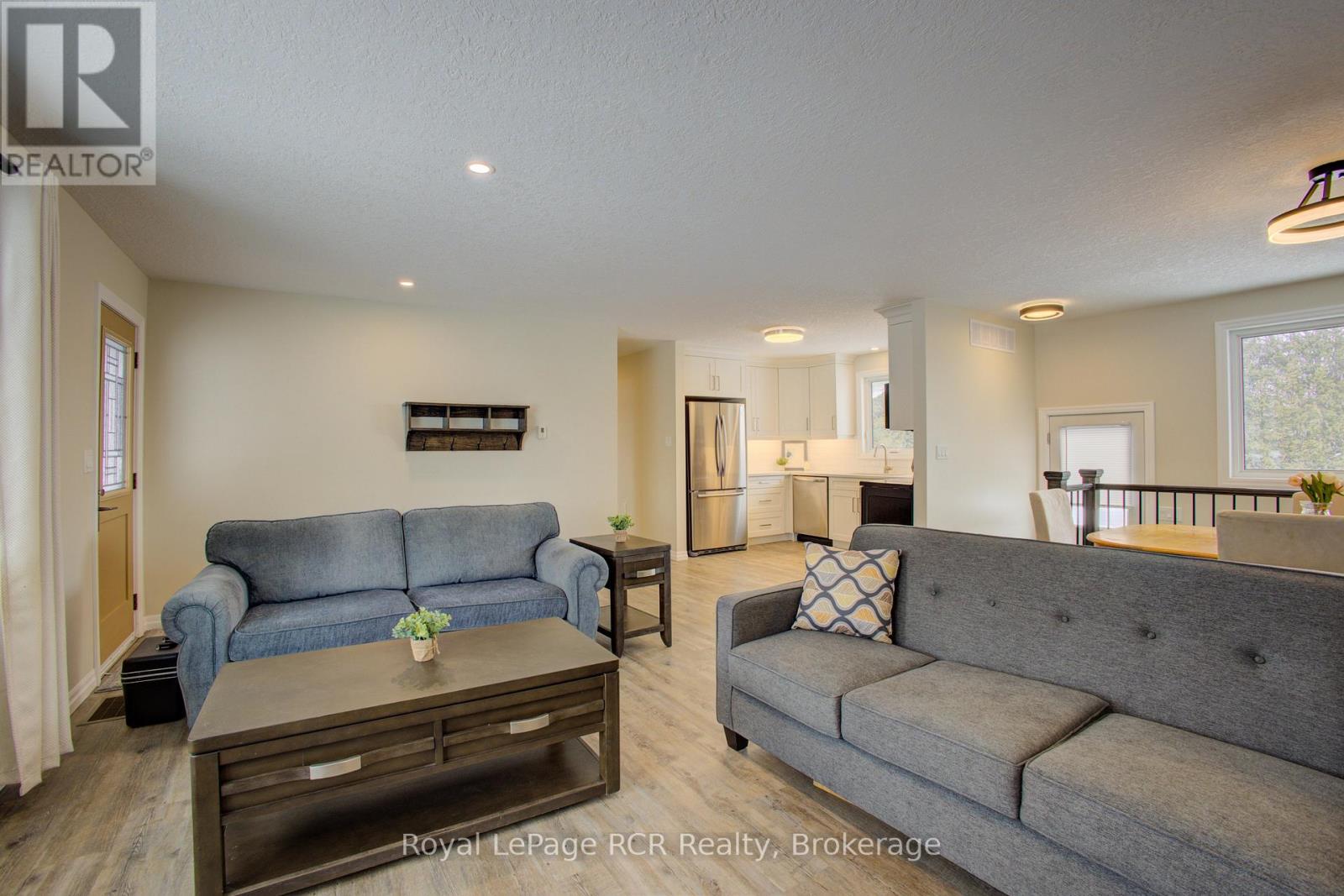 620 Elm Avenue N, North Perth, Ontario  N4W 3G2 - Photo 13 - X12474894