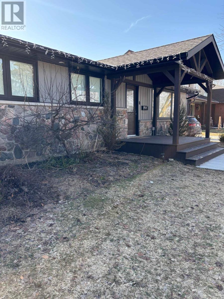 620 Elm Avenue N, North Perth, Ontario  N4W 3G2 - Photo 2 - X12474894