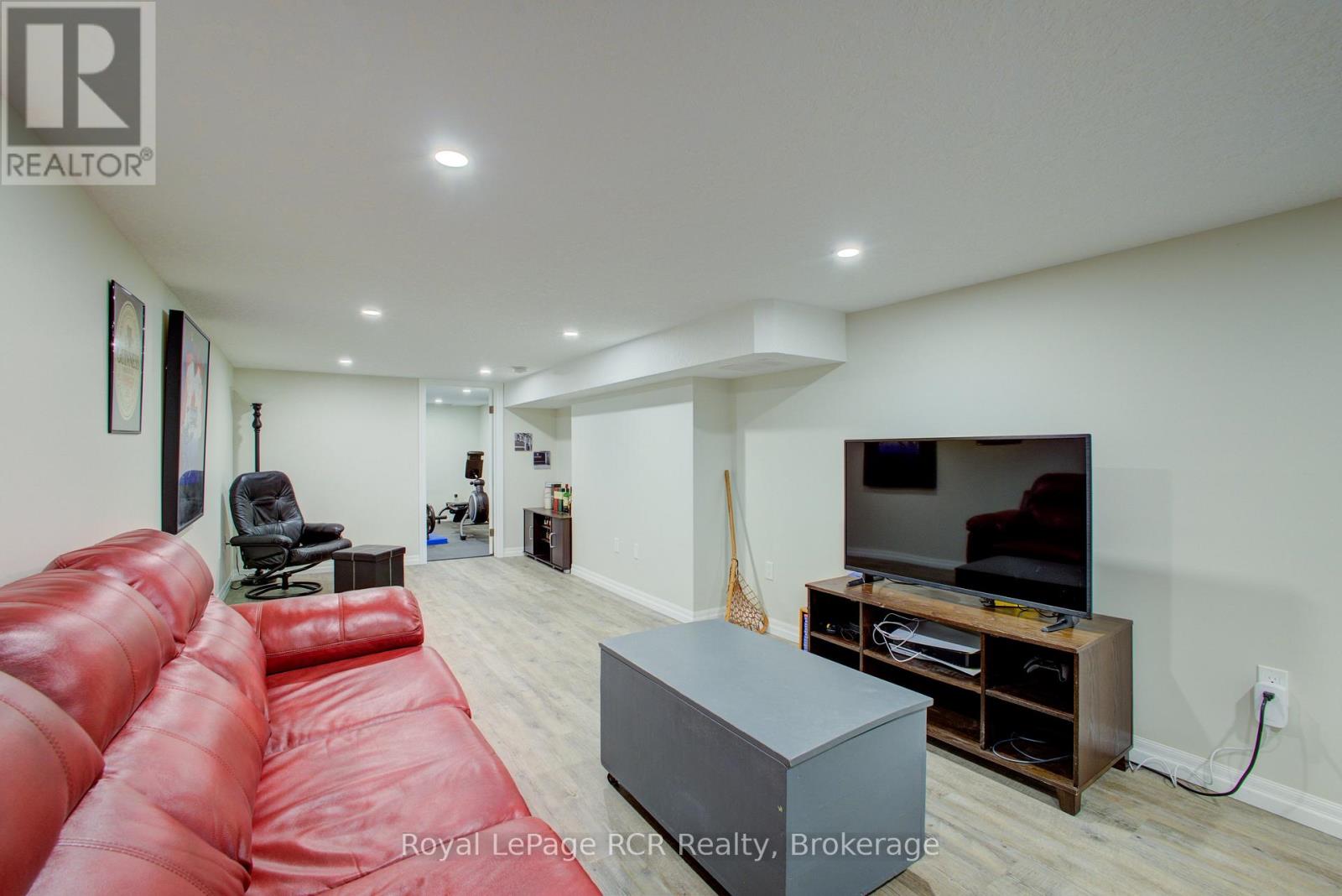620 Elm Avenue N, North Perth, Ontario  N4W 3G2 - Photo 26 - X12474894