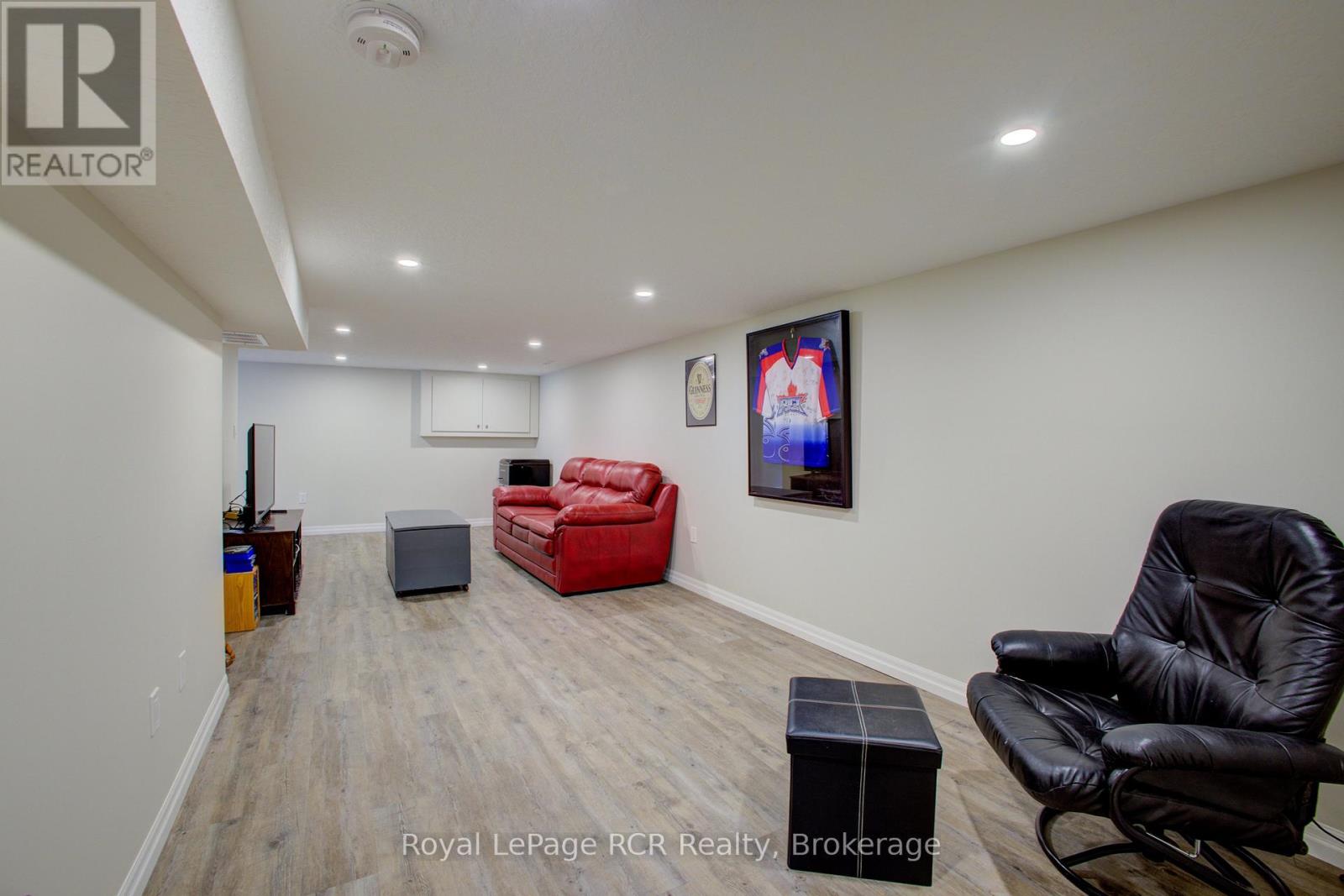 620 Elm Avenue N, North Perth, Ontario  N4W 3G2 - Photo 27 - X12474894