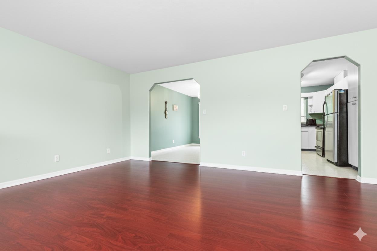 8251 Wharton Place, Mission, British Columbia  V2V 7A4 - Photo 8 - R3060662