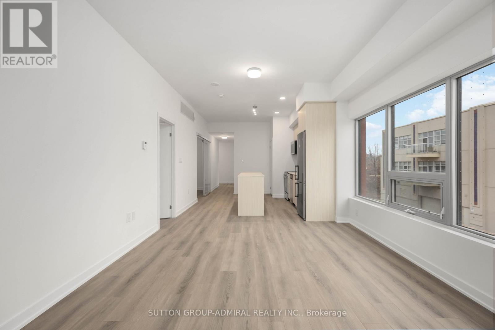 201 - 2433 Dufferin Street, Toronto, Ontario  M6E 3T3 - Photo 11 - W12474802