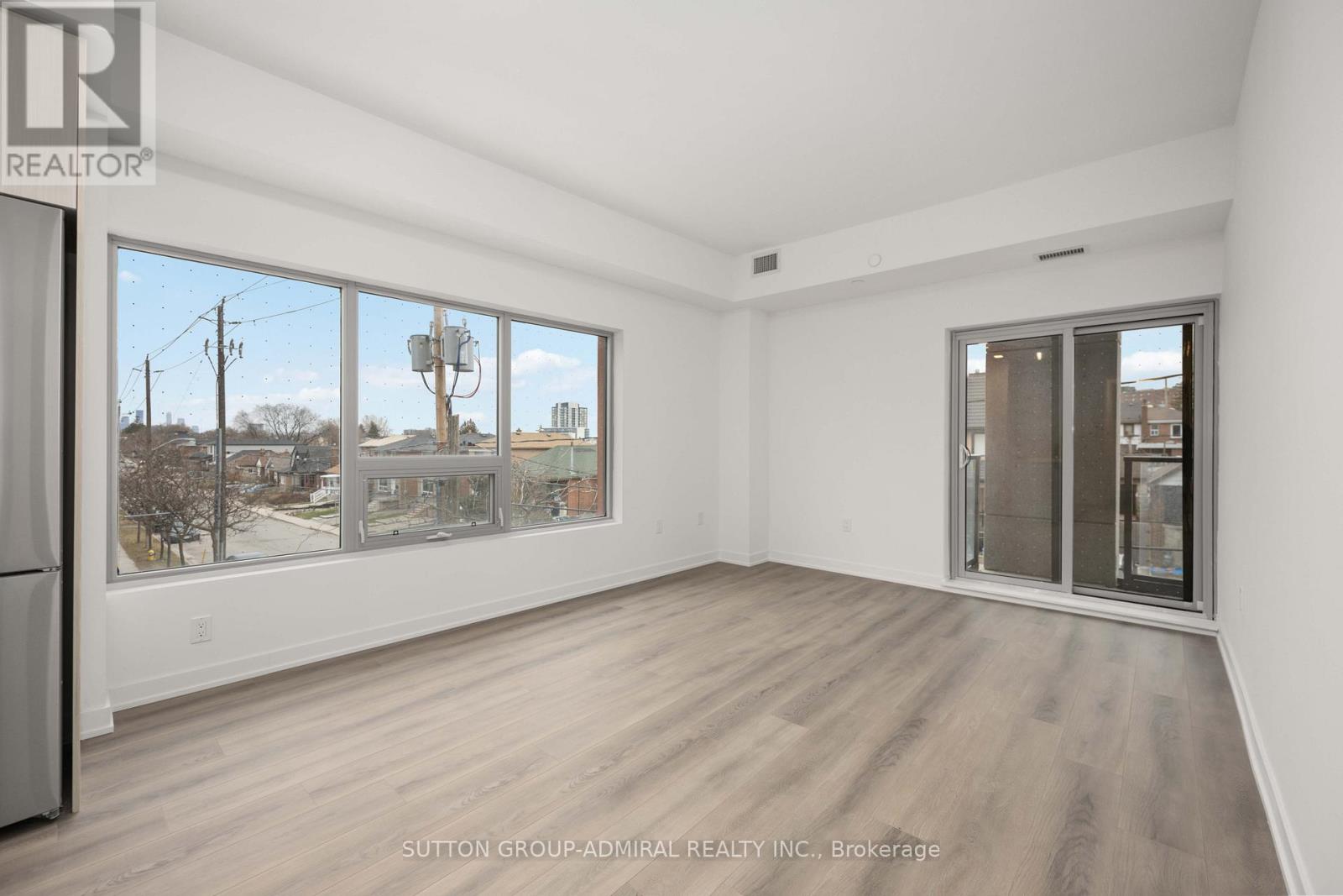 201 - 2433 Dufferin Street, Toronto, Ontario  M6E 3T3 - Photo 16 - W12474802