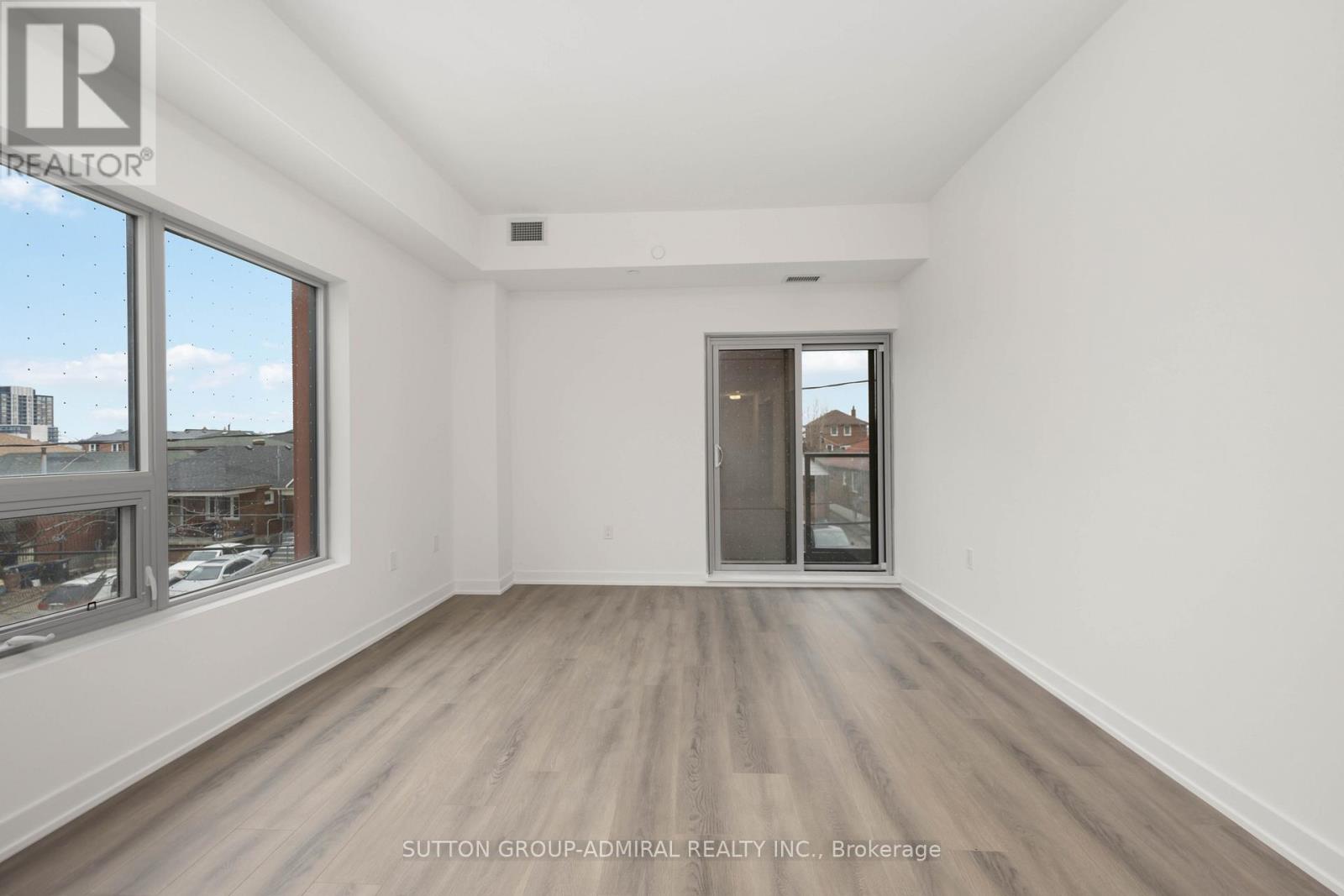 201 - 2433 Dufferin Street, Toronto, Ontario  M6E 3T3 - Photo 17 - W12474802