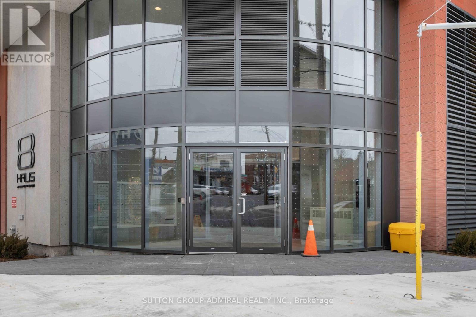 201 - 2433 Dufferin Street, Toronto, Ontario  M6E 3T3 - Photo 2 - W12474802