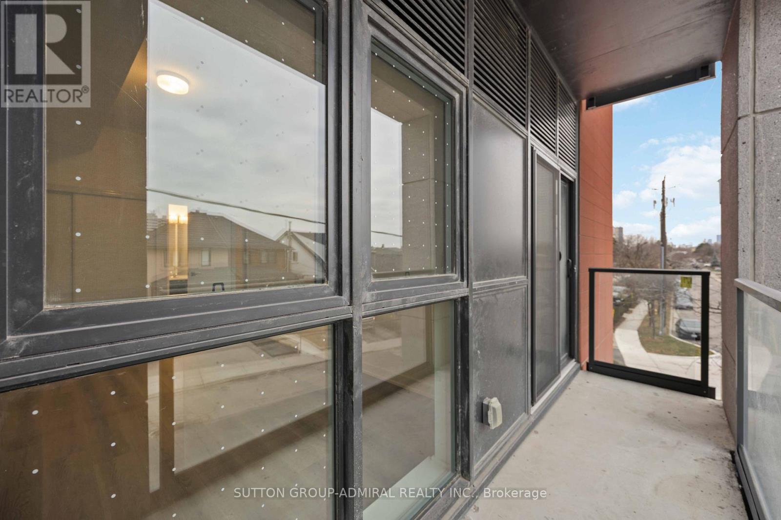 201 - 2433 Dufferin Street, Toronto, Ontario  M6E 3T3 - Photo 29 - W12474802