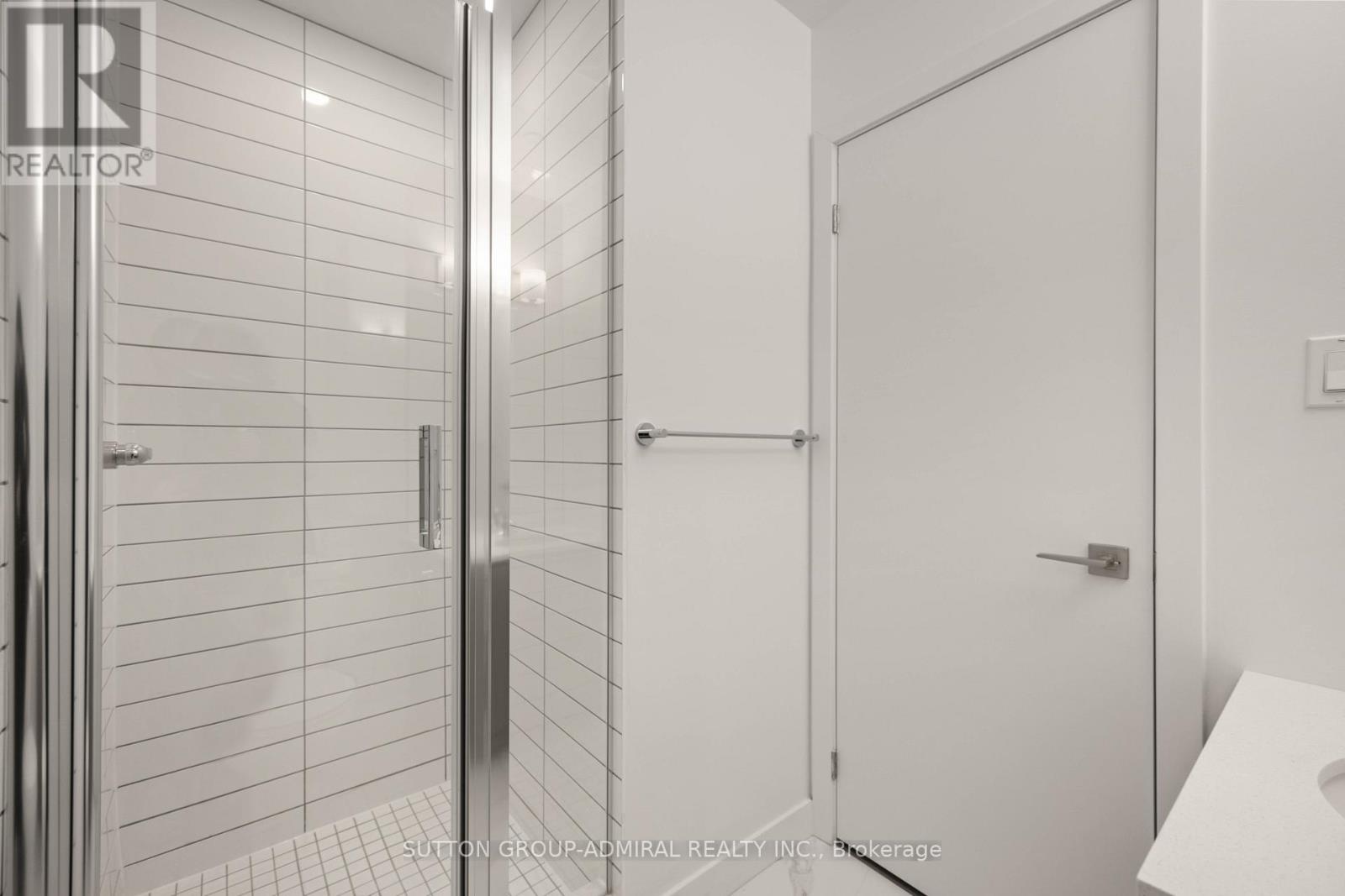 201 - 2433 Dufferin Street, Toronto, Ontario  M6E 3T3 - Photo 9 - W12474802