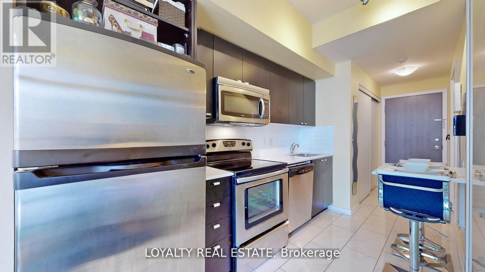 1810 - 103 The Queensway W, Toronto, Ontario  M6S 5B3 - Photo 15 - W12474807