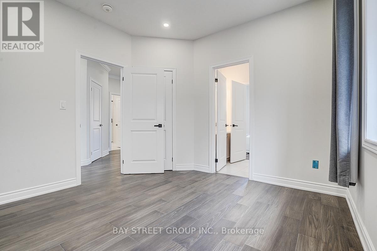 146 Petgor Path, Oakville, Ontario  L6H 0Y6 - Photo 22 - W12474813