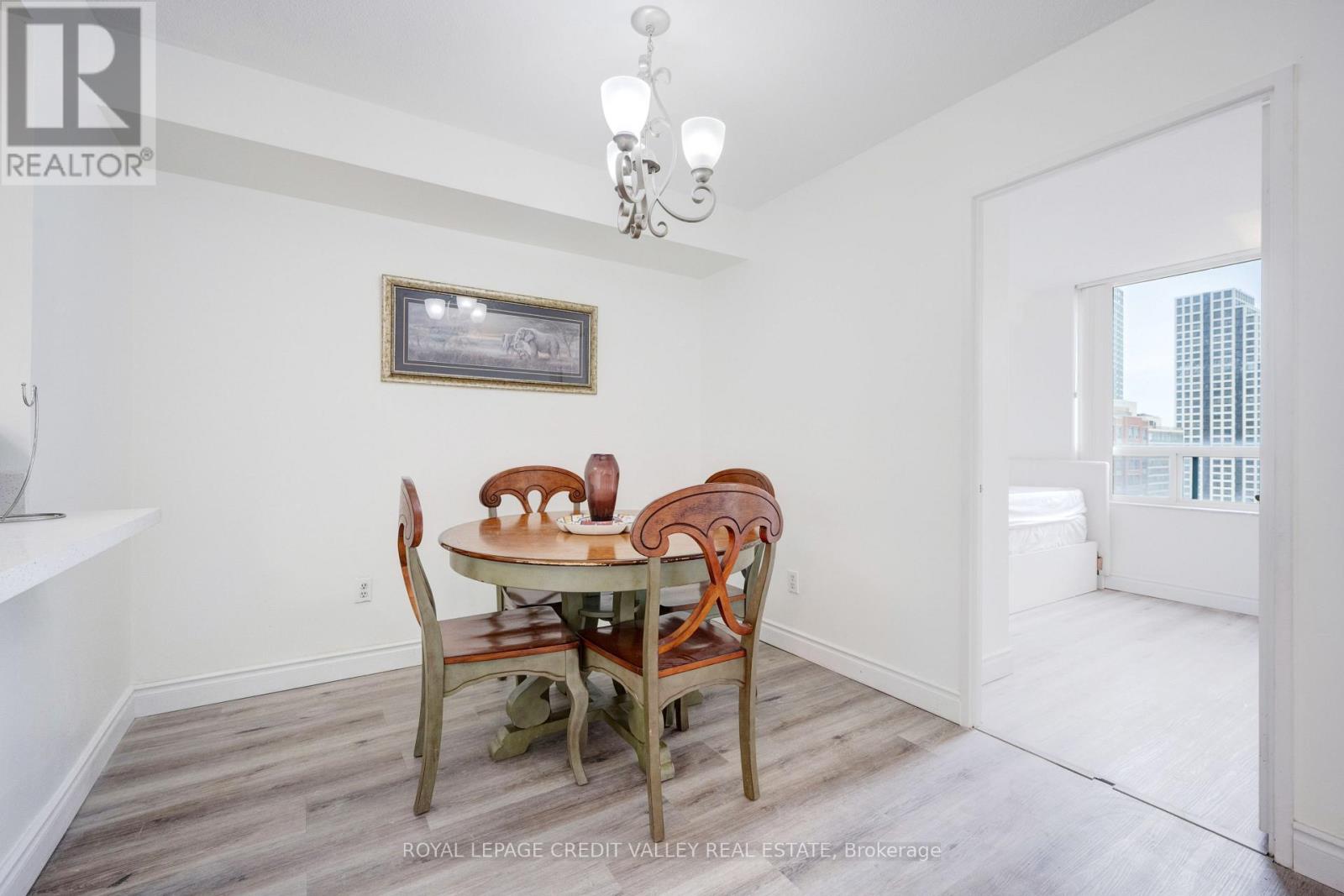 2002 - 265 Enfield Place, Mississauga, Ontario  L5B 3Y7 - Photo 25 - W12474814