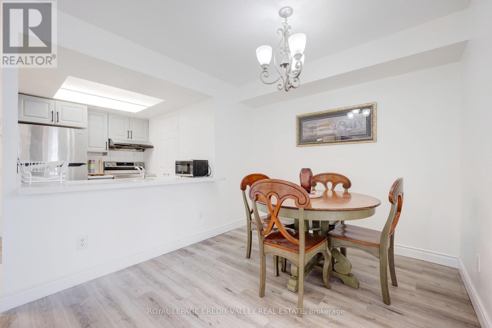 2002 - 265 Enfield Place, Mississauga, Ontario  L5B 3Y7 - Photo 26 - W12474814