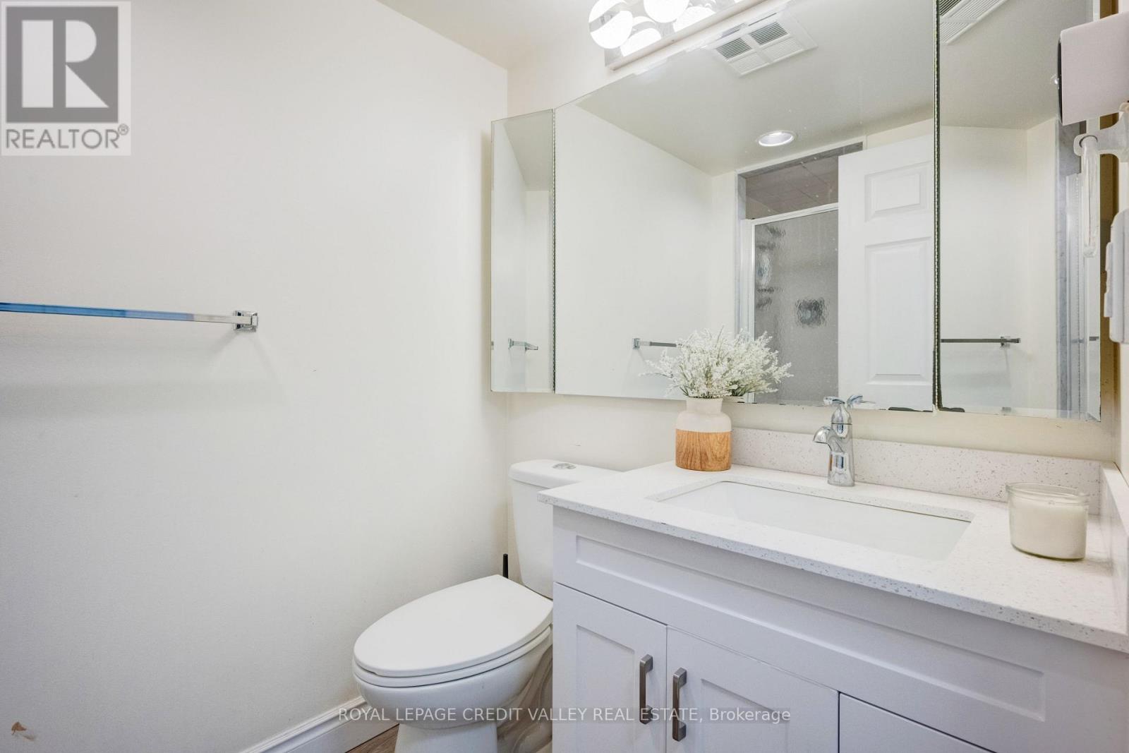 2002 - 265 Enfield Place, Mississauga, Ontario  L5B 3Y7 - Photo 27 - W12474814