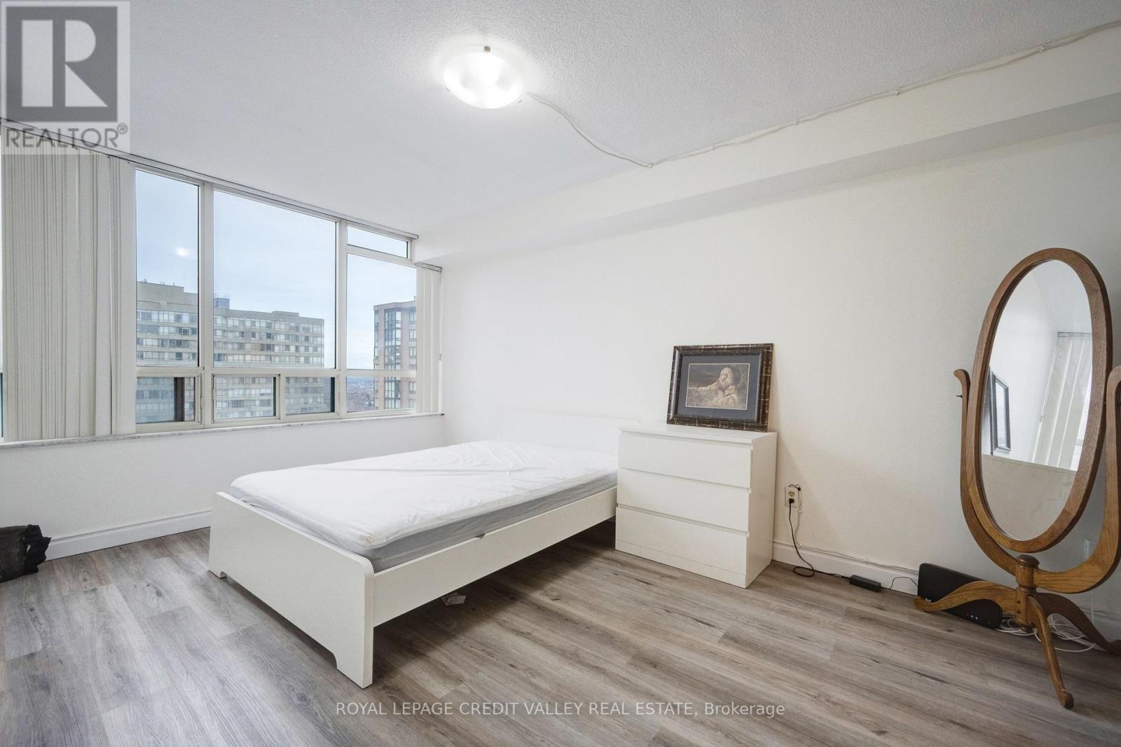 2002 - 265 Enfield Place, Mississauga, Ontario  L5B 3Y7 - Photo 29 - W12474814