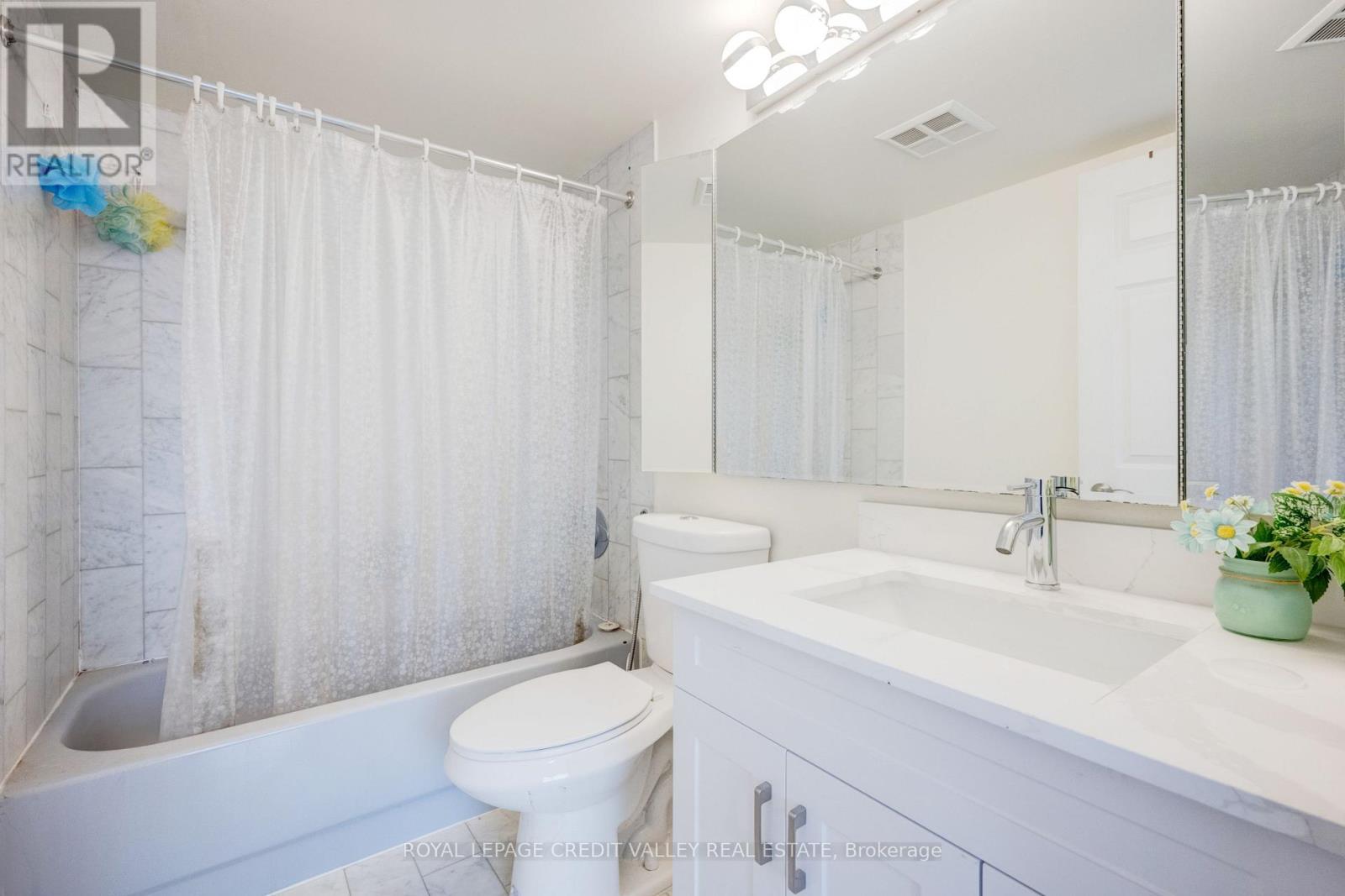 2002 - 265 Enfield Place, Mississauga, Ontario  L5B 3Y7 - Photo 32 - W12474814