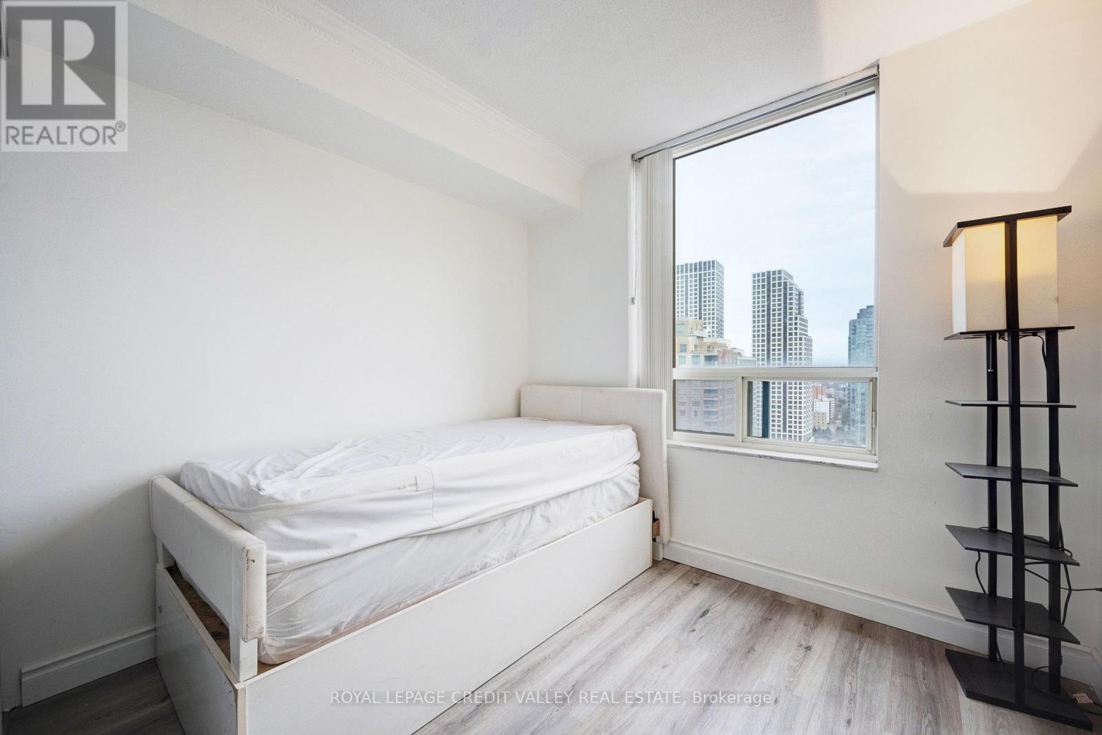 2002 - 265 Enfield Place, Mississauga, Ontario  L5B 3Y7 - Photo 34 - W12474814