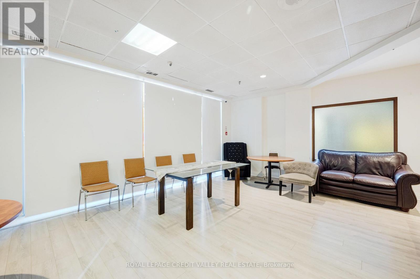 2002 - 265 Enfield Place, Mississauga, Ontario  L5B 3Y7 - Photo 49 - W12474814