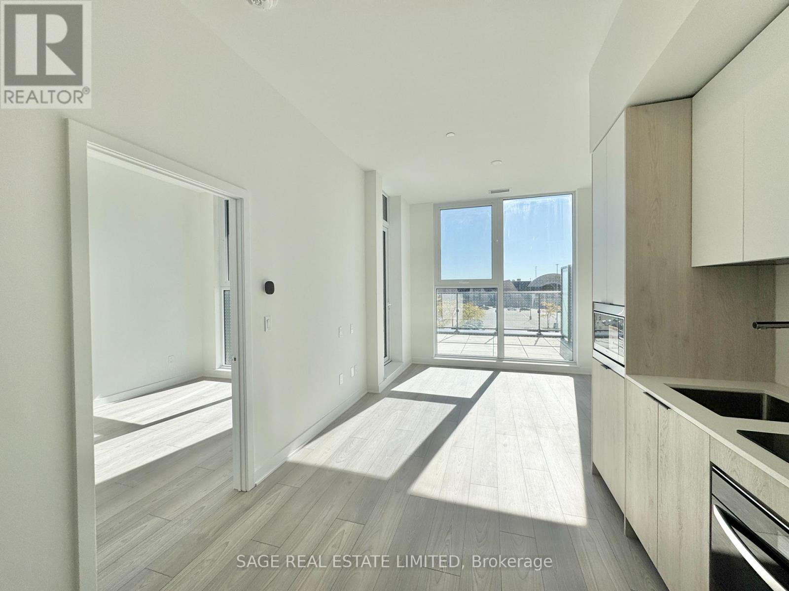 202 - 1007 The Queensway, Toronto, Ontario  M8Z 6C7 - Photo 3 - W12474817