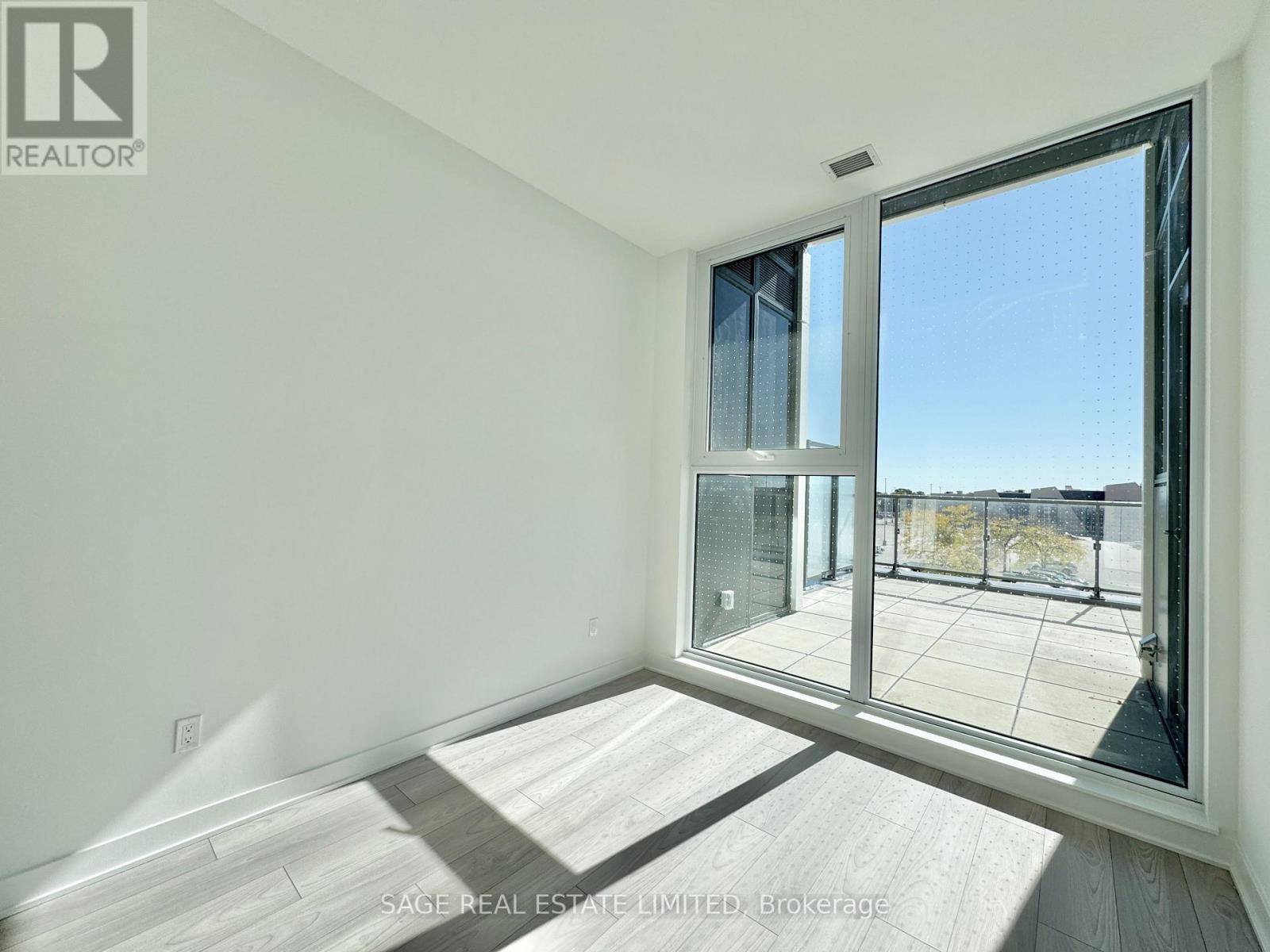 202 - 1007 The Queensway, Toronto, Ontario  M8Z 6C7 - Photo 7 - W12474817