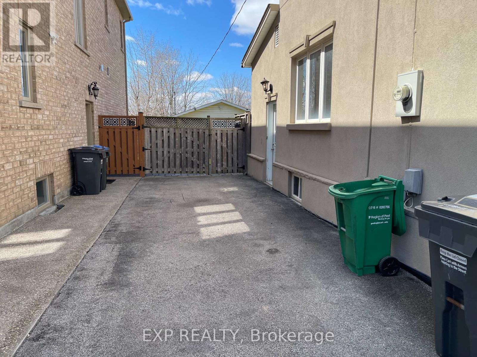 1084 Haig Boulevard, Mississauga, Ontario  L5E 2M5 - Photo 30 - W12474827