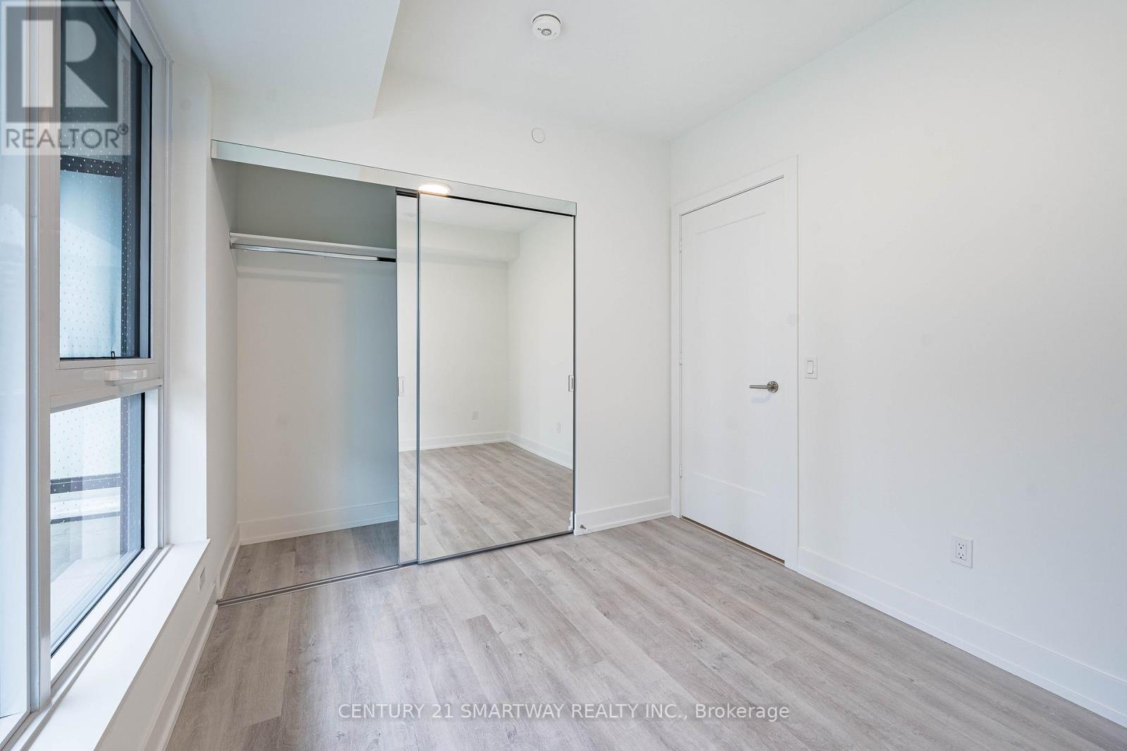 304 - 60 Central Park Roadway, Toronto, Ontario  M9A 0E6 - Photo 27 - W12474833
