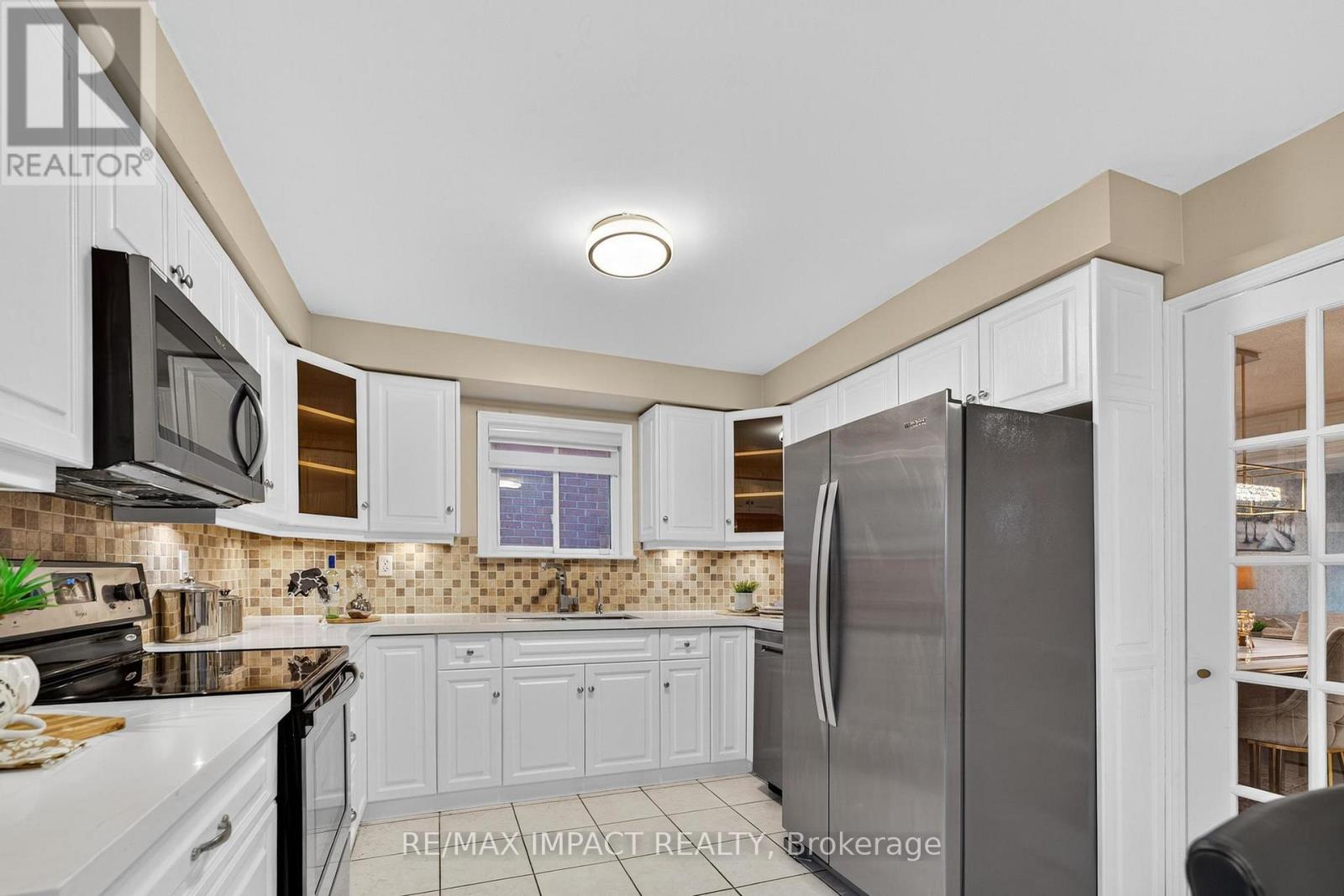 4086 Rossland Crescent, Mississauga, Ontario  L5L 4B8 - Photo 20 - W12474841