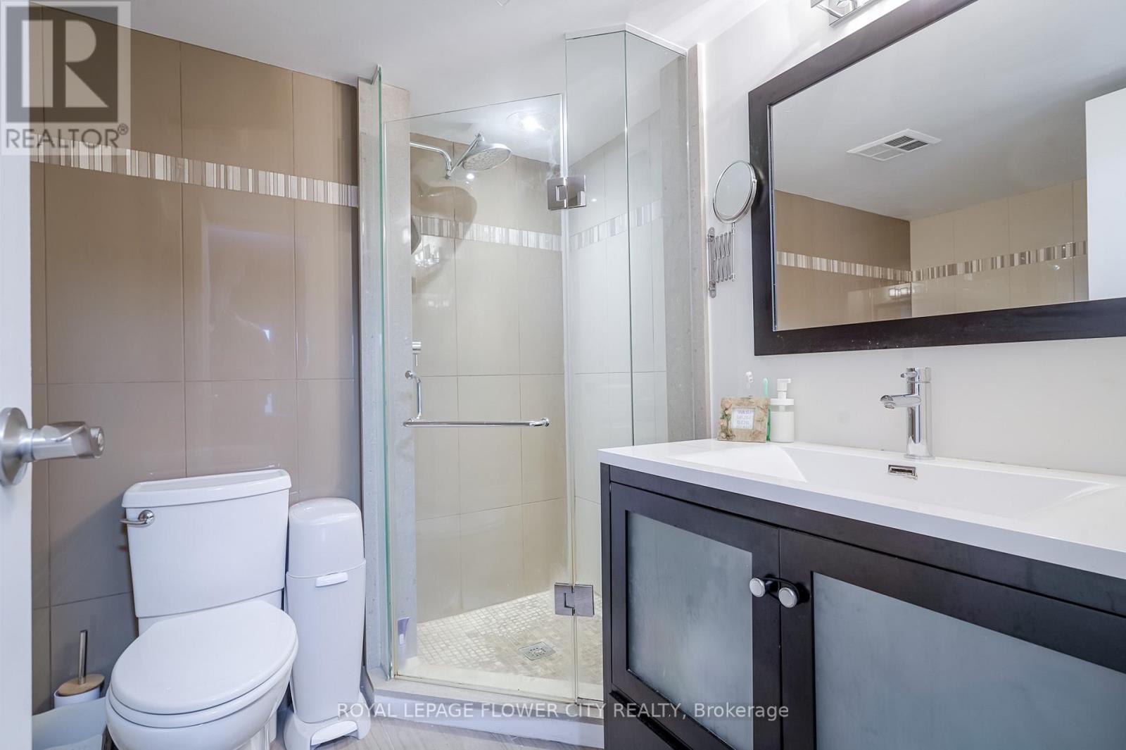 611 - 1 Rowntree Road N, Toronto, Ontario  M9V 5G7 - Photo 11 - W12474842