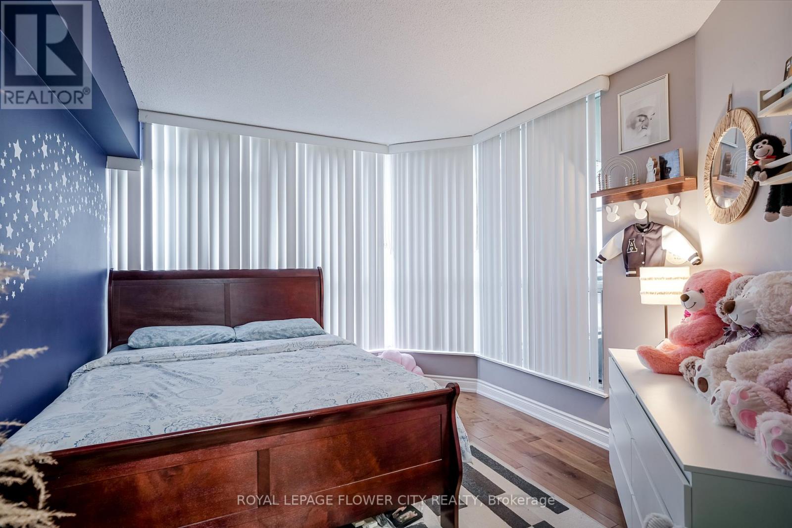 611 - 1 Rowntree Road N, Toronto, Ontario  M9V 5G7 - Photo 15 - W12474842