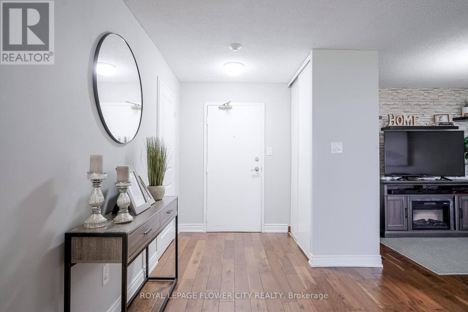 611 - 1 Rowntree Road N, Toronto, Ontario  M9V 5G7 - Photo 21 - W12474842
