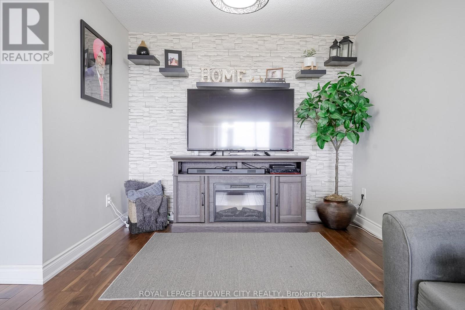 611 - 1 Rowntree Road N, Toronto, Ontario  M9V 5G7 - Photo 25 - W12474842