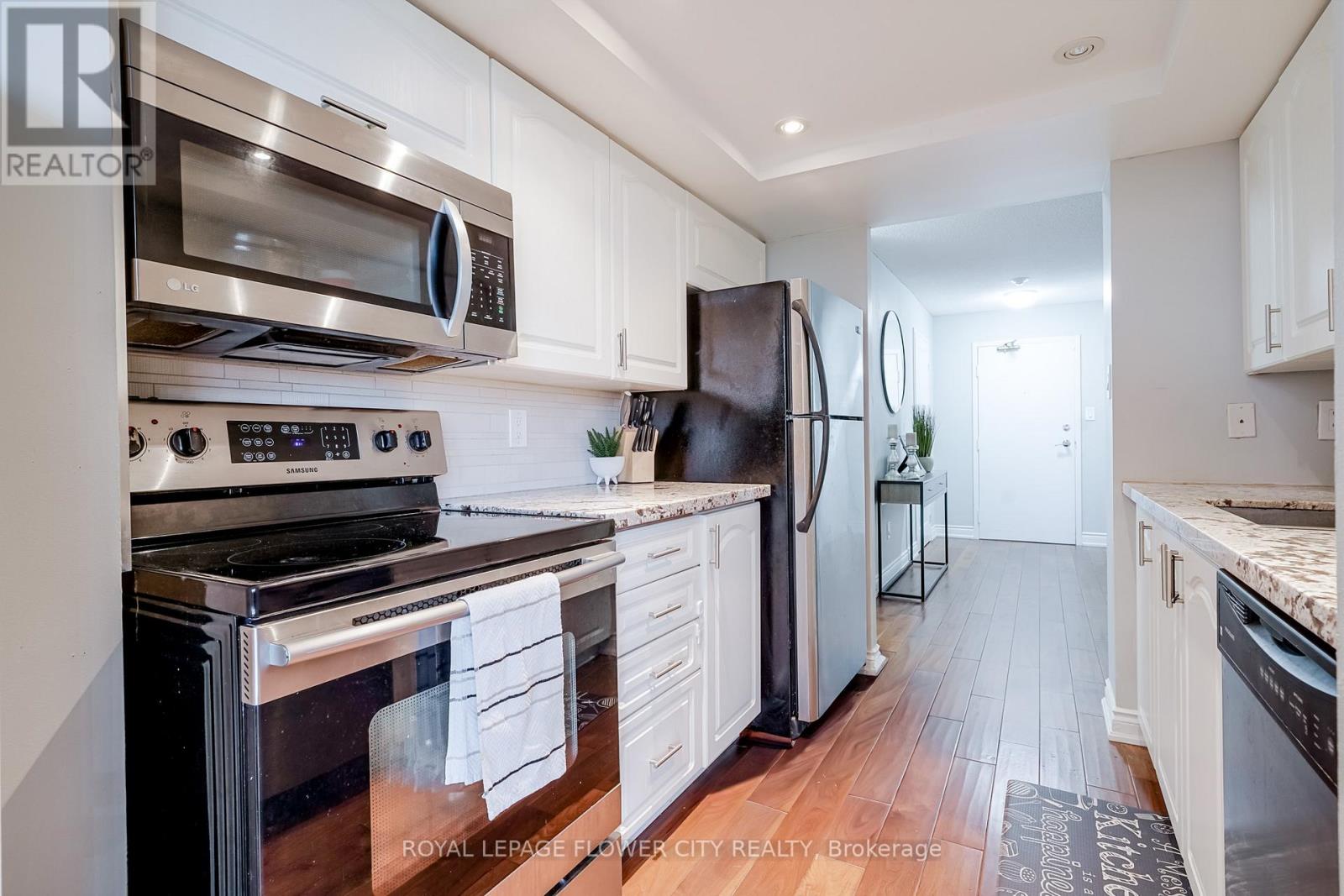 611 - 1 Rowntree Road N, Toronto, Ontario  M9V 5G7 - Photo 36 - W12474842