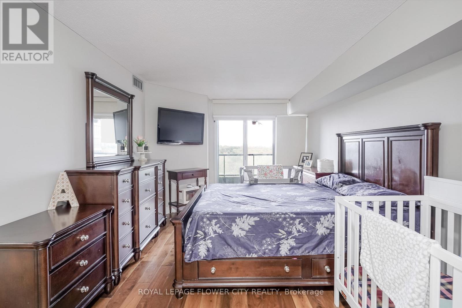 611 - 1 Rowntree Road N, Toronto, Ontario  M9V 5G7 - Photo 7 - W12474842