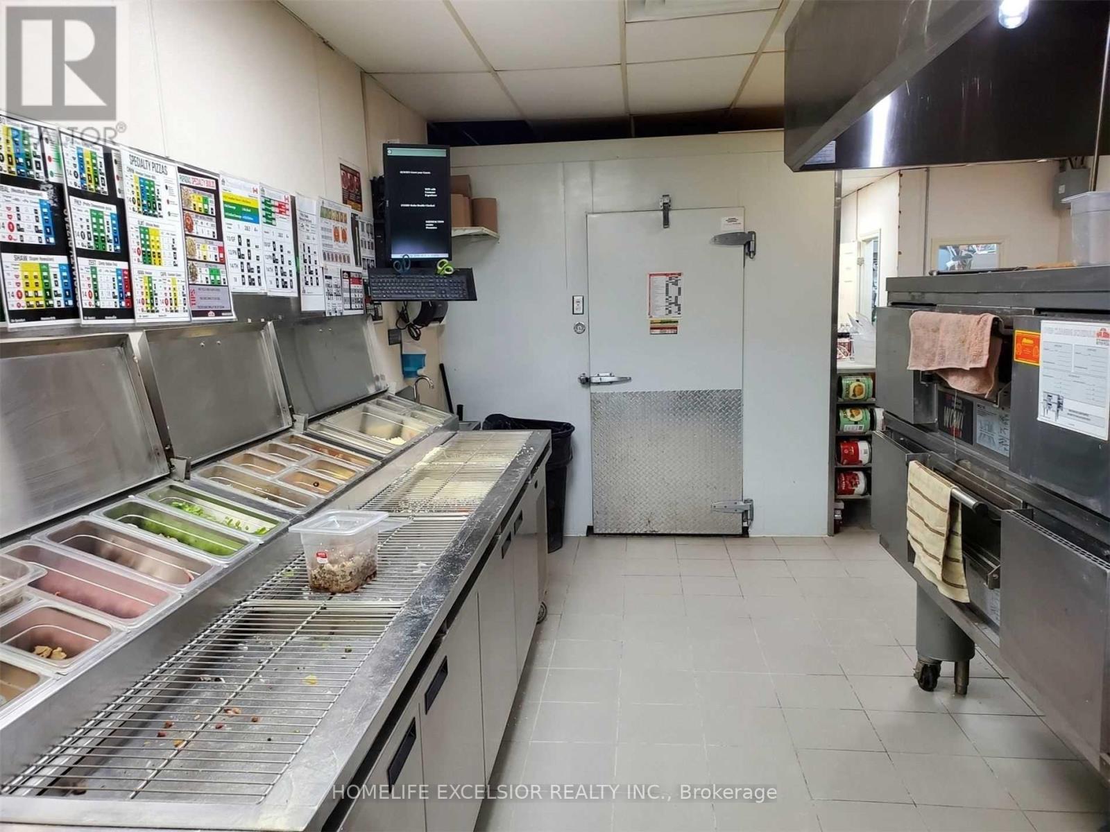 756 Guelph Line E, Burlington, Ontario  L7R 3N5 - Photo 4 - W12474854