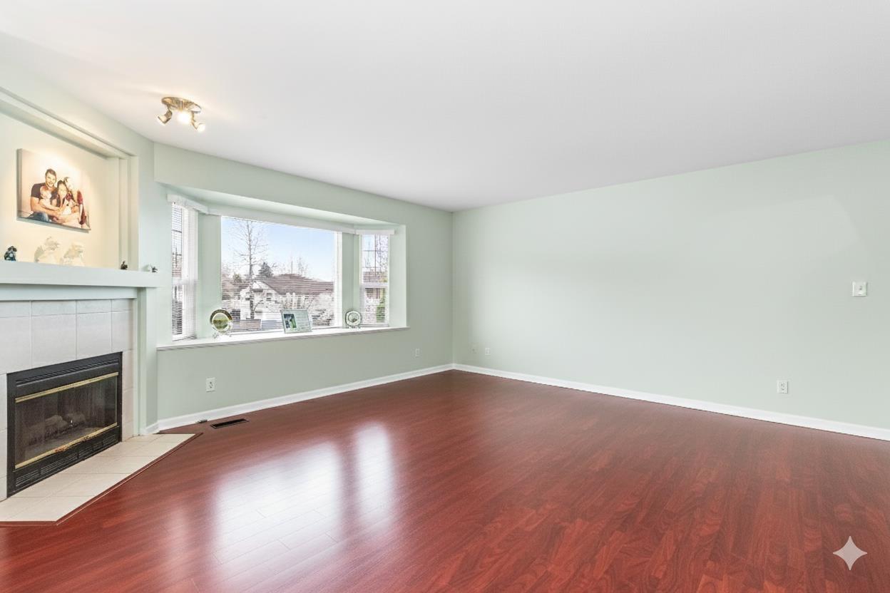 8251 Wharton Place, Mission, British Columbia  V2V 7A4 - Photo 10 - R3060662
