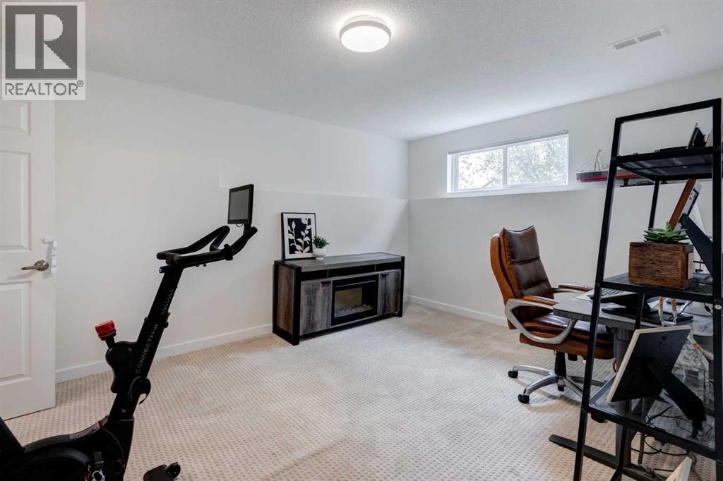 120 West Creek Close, Chestermere, Alberta  T1X 1M2 - Photo 22 - A2264919