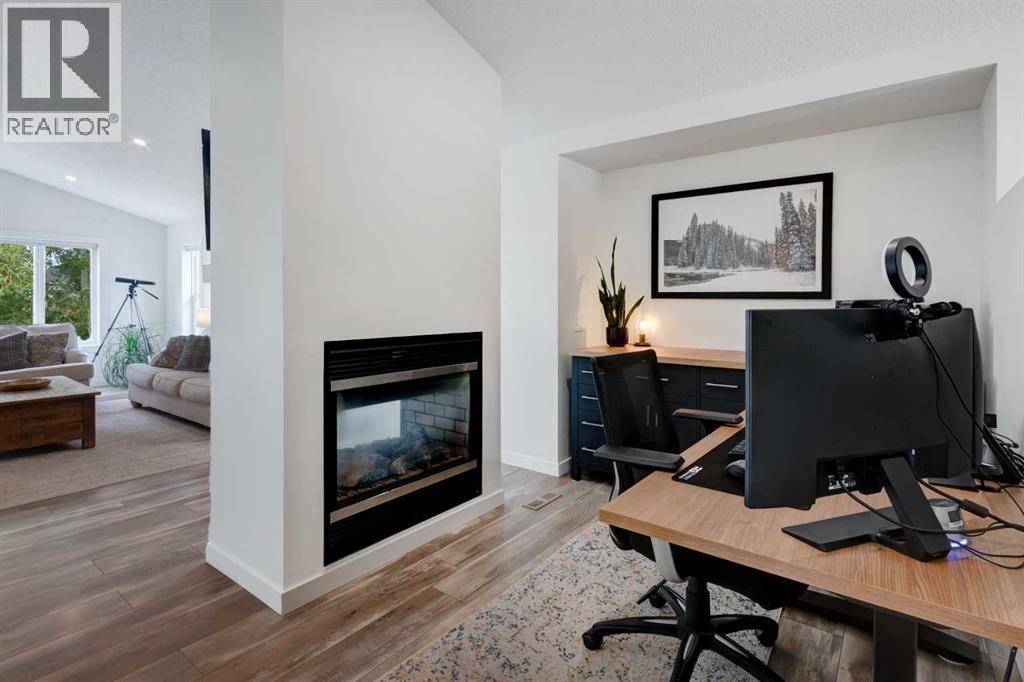 120 West Creek Close, Chestermere, Alberta  T1X 1M2 - Photo 3 - A2264919